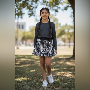 Justice Sz 12 Black and White Skater Mini Skirt EUC